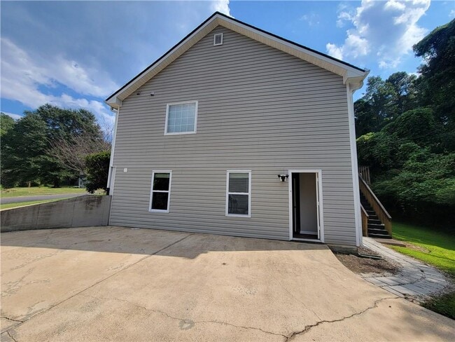 property at 655 Alcovy Woods Dr
