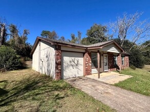 2042 Little River Ln in Tallahassee, FL - Building Photo - Building Photo