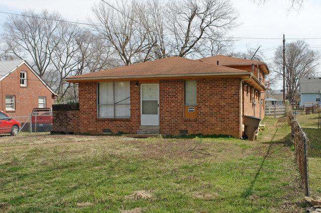 928 30th Ave N in Nashville, TN - Foto de edificio - Building Photo