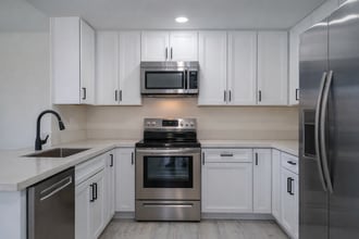 17161 Alva Rd, Unit 1023 in San Diego, CA - Foto de edificio - Building Photo