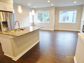 3230 148th St SW in Lynnwood, WA - Foto de edificio - Building Photo