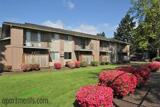 Laurel Park Apartments in Keizer, OR - Building Photo - Building Photo