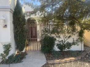 2232 San Felipe in Las Cruces, NM - Building Photo - Building Photo