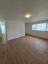 2412 W Arlington Ct in Indianapolis, IN - Building Photo - Building Photo