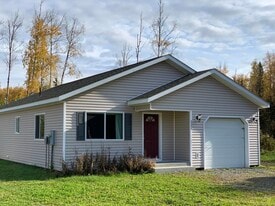 2355 W Eagles Nest Cir in Wasilla, AK - Building Photo