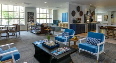 The Waterford on Piedmont in Atlanta, GA - Foto de edificio - Building Photo
