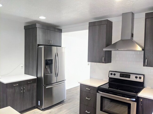 2689 Highland Dr, Unit A in Salt Lake City, UT - Foto de edificio - Building Photo