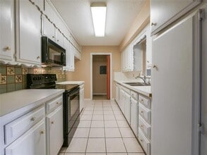 2113 Fleur De Lis Ct in Arlington, TX - Building Photo - Building Photo