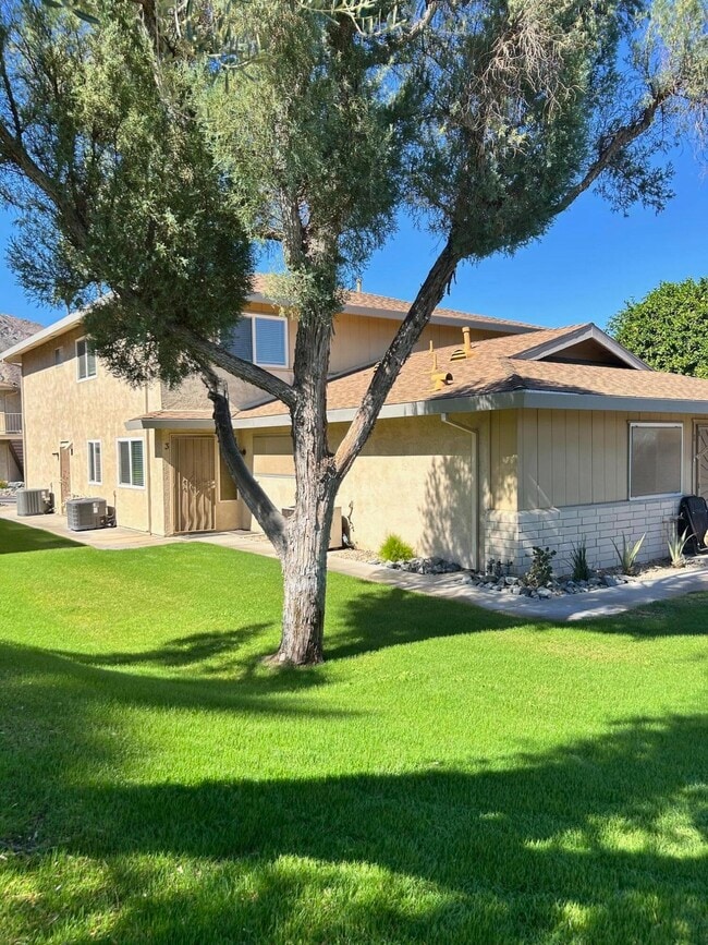 46917 CA-74 in Palm Desert, CA - Building Photo - Building Photo