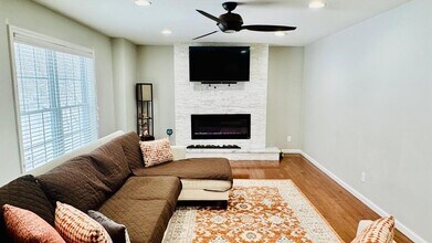 294 Hayden Rowe St in Hopkinton, MA - Building Photo - Building Photo