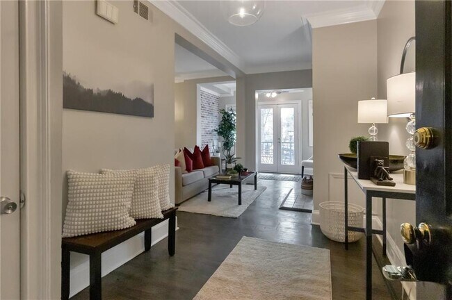 property at 2840 Peachtree Rd