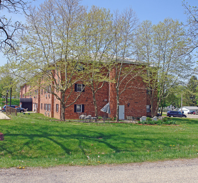 Charleston Court in South Charleston, OH - Building Photo - Building Photo