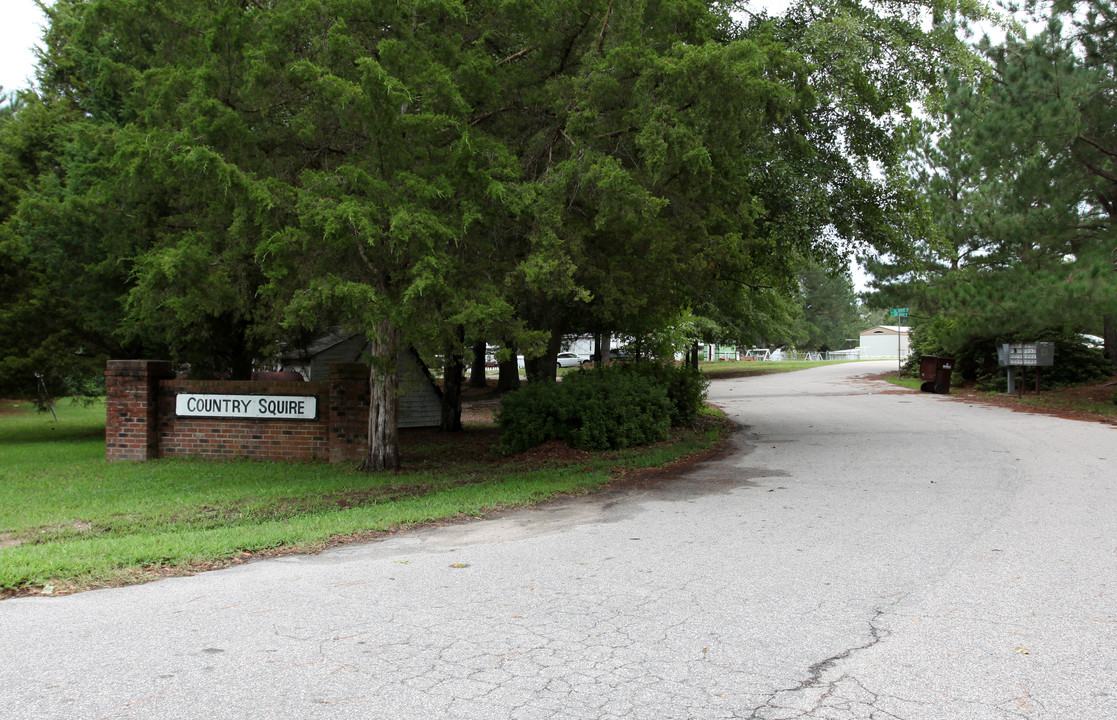 Country Squire Mobile Home Park in Zebulon, NC - Building Photo