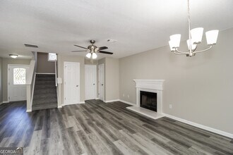 2155 Ivy Ln in Union City, GA - Building Photo - Building Photo