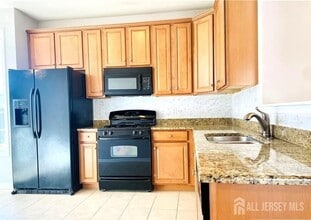 2336 Edward Stec Blvd in Edison, NJ - Building Photo - Building Photo