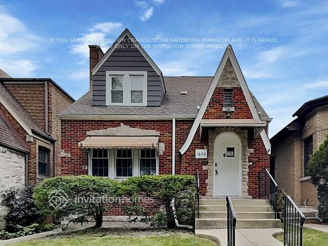 property at 1636 N Nashville Ave