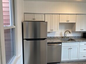 2633 S 18th St, Unit 1 in Pittsburgh, PA - Building Photo - Building Photo
