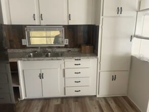 1044 W Johnston Ave in Hemet, CA - Building Photo - Building Photo