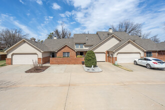 11800 Red Oak Way in Oklahoma City, OK - Building Photo - Building Photo