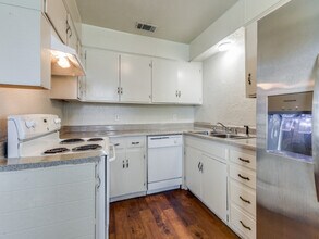 300 Duncan Way in Wylie, TX - Building Photo - Building Photo