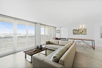 1900 Sunset Harbour Dr in Miami Beach, FL - Building Photo - Building Photo