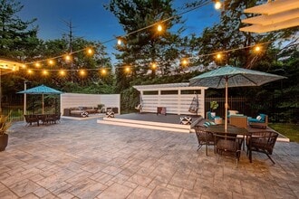 The Hamptons at Town Center in Germantown, MD - Foto de edificio - Building Photo