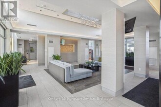 4633 Glen Erin Dr in Mississauga, ON - Building Photo - Building Photo