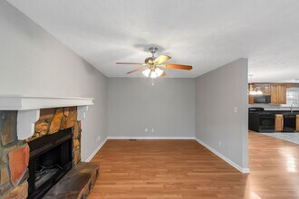 3653 Chestnut Lake Ct in Jonesboro, GA - Building Photo - Building Photo