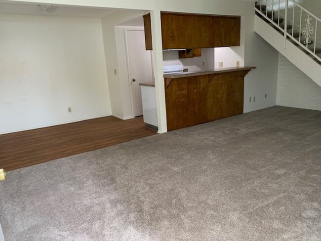 745 Halyard St in Port Hueneme, CA - Foto de edificio - Building Photo