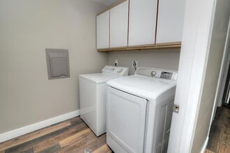 7311 98th Ave in Kenosha, WI - Foto de edificio - Building Photo