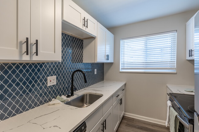 The Park on 13 Apartments - Royal Oak, MI