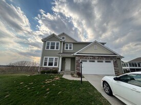 4752 Concord Ridge Blvd in St. Joseph, MI - Building Photo