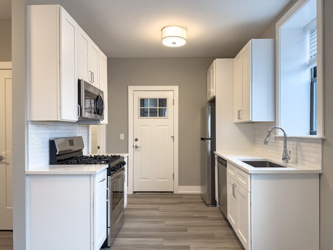 3946 N Janssen Ave in Chicago, IL - Building Photo - Building Photo