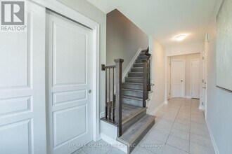 7619 Green Vista Gate in Niagara Falls, ON - Building Photo - Building Photo