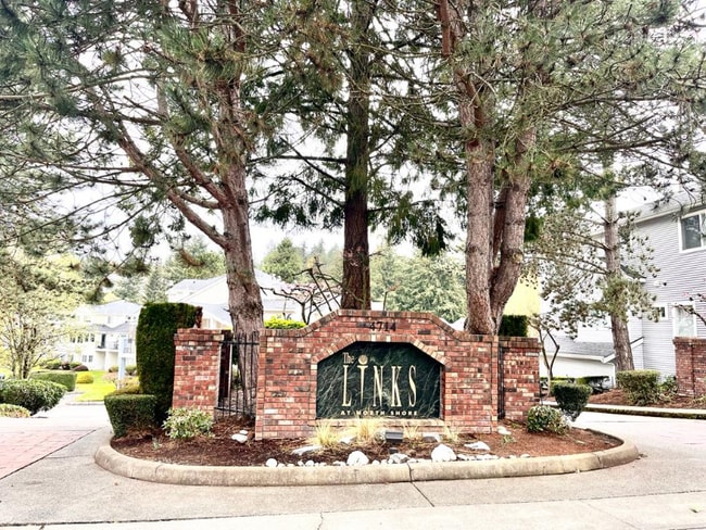 property at 4714 Fairwood Blvd NE
