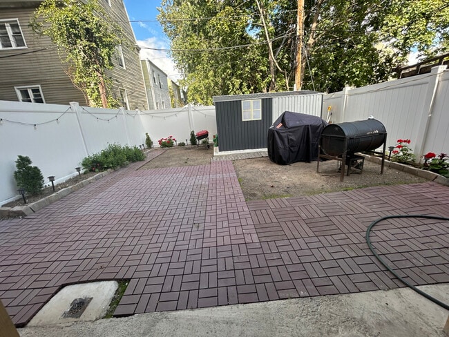 94 Eaton Pl