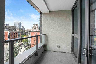 152 W Superior St in Chicago, IL - Foto de edificio - Building Photo