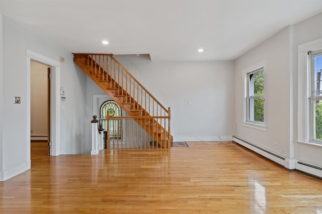 240 Harrison Ave in Jersey City, NJ - Building Photo - Building Photo