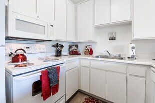 Hunters Landing in Marysville, CA - Building Photo