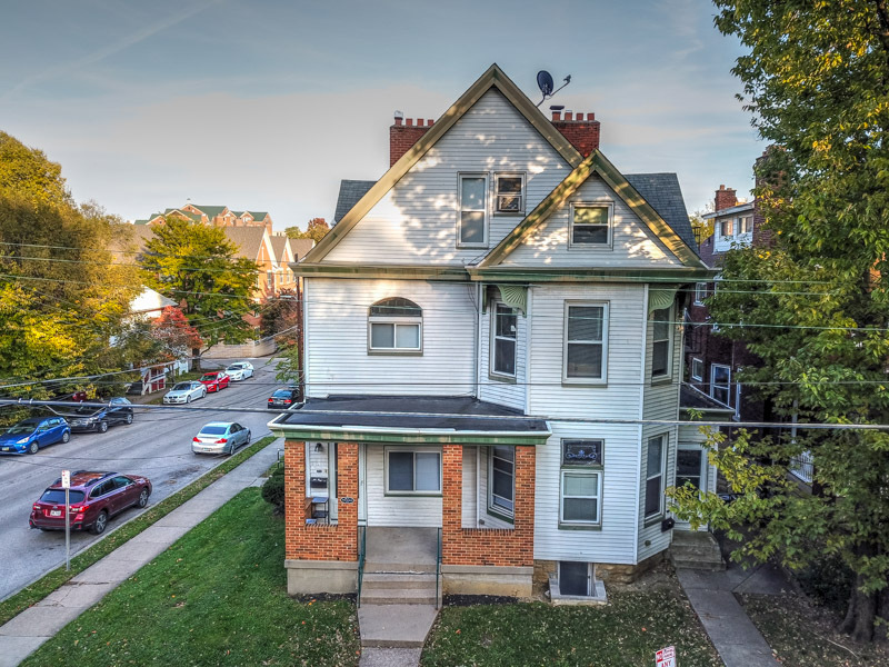 2928 Euclid Ave in Cincinnati, OH - Building Photo