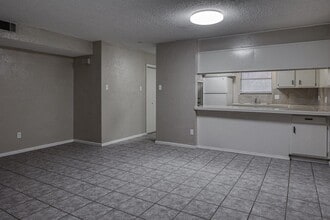 104 Shannon - A Cir in Del Rio, TX - Building Photo - Building Photo