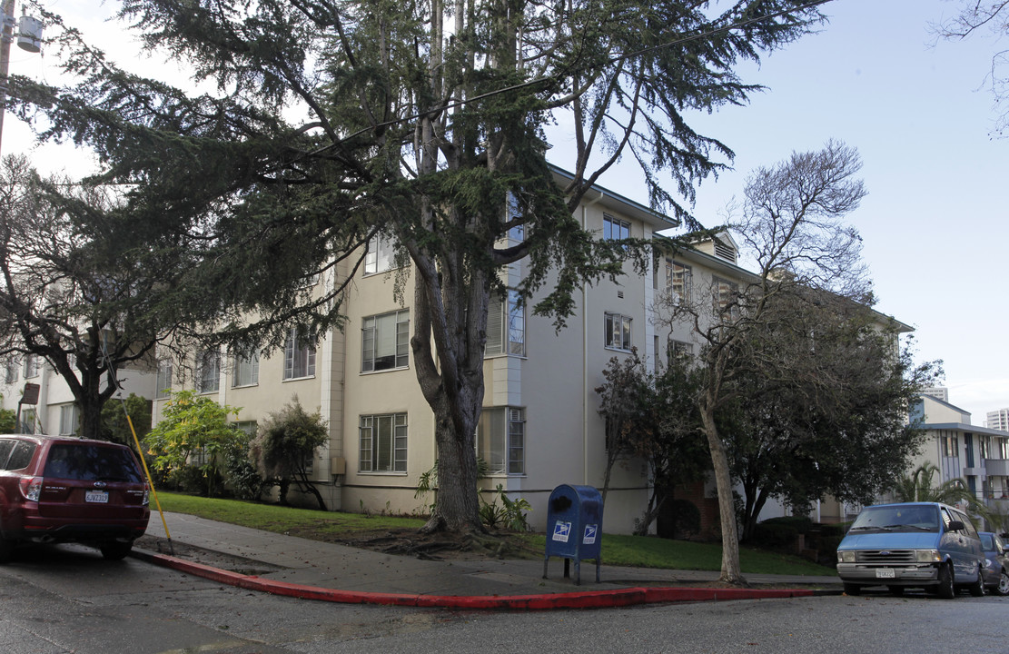 Lenox Properties in Oakland, CA - Foto de edificio