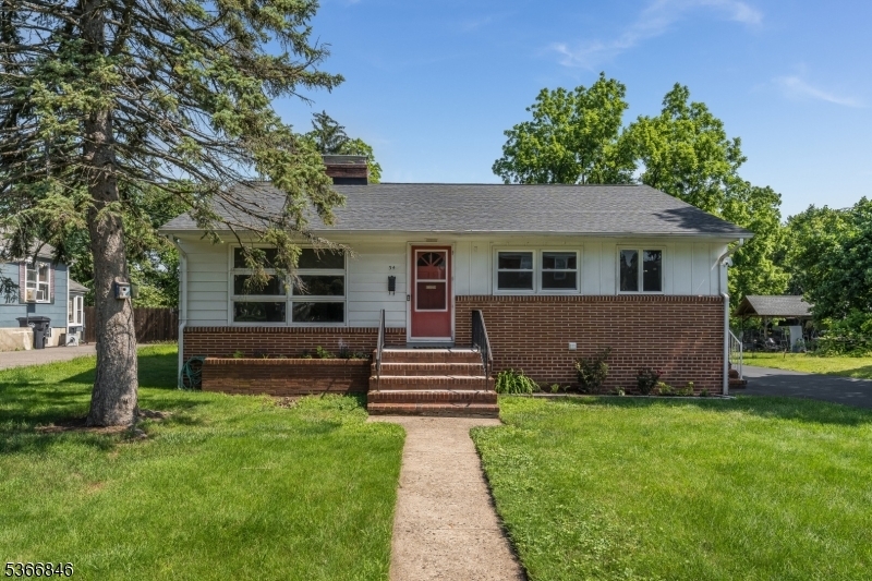 34 Hopewell Ave in Flemington, NJ - Building Photo