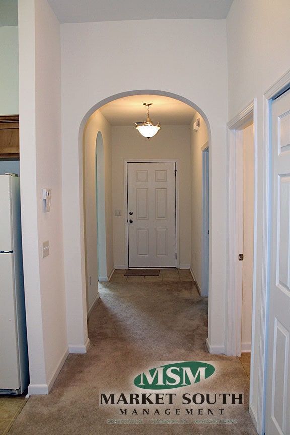 34 Falkland Ave in Savannah, GA - Building Photo - Building Photo