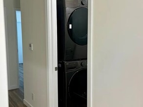 9427 S 2nd Ave, Unit 9427 1.2 in Inglewood, CA - Foto de edificio - Building Photo