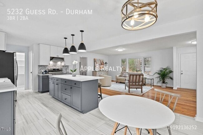 5232 Guess Rd in Durham, NC - Foto de edificio - Building Photo