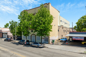 Legacy Apartments in Stockton, CA - Foto de edificio - Primary Photo