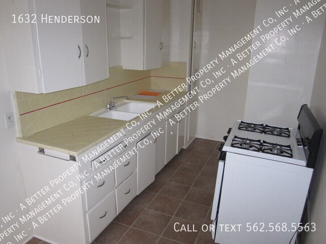 1632 Henderson Ave in Long Beach, CA - Building Photo - Building Photo