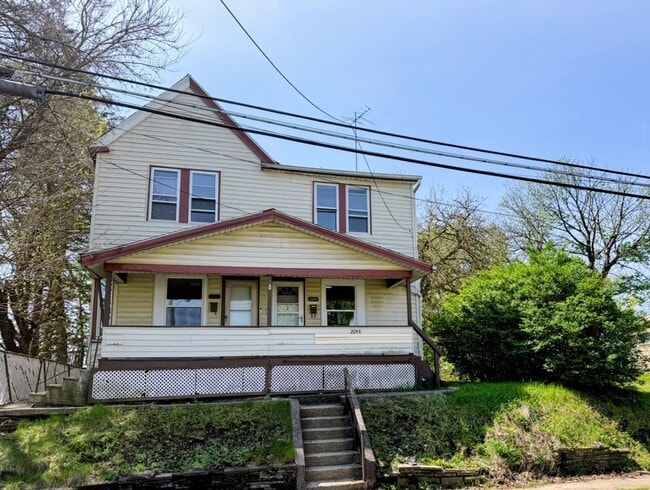 property at 2048 2nd St NE