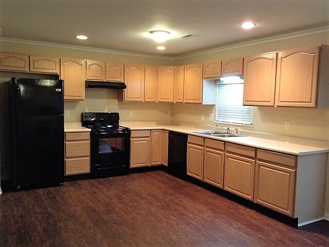 6385 Matcumbe Way in Plainfield, IN - Building Photo - Building Photo